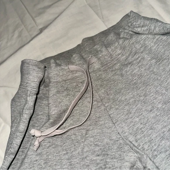 Vintage Y2K SweatPant Capri Pants with cute pockets! - Picture 7 of 16